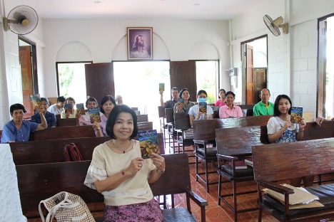 sharing Thai edition at church in Chiang Mai.jpg